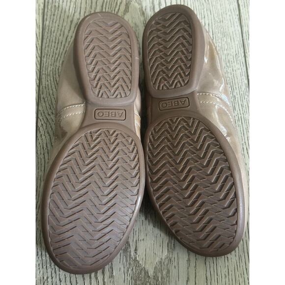 Abeo Tan Patent Leather Ballet Flat Size 6.5 - Picture 5 of 5